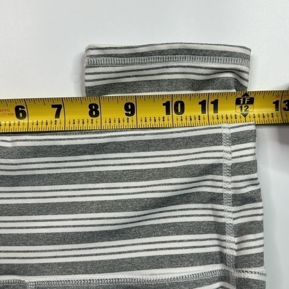 Athleta Gray White Striped Capri Pants Size XS - Picture 7 of 11